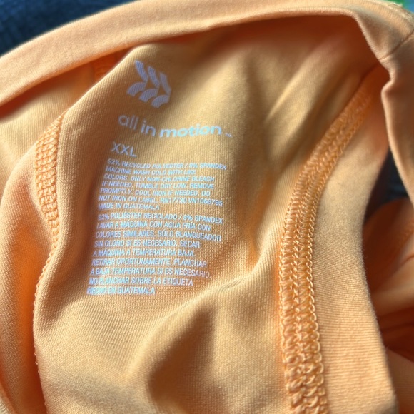 UPF 50+ Essential Tank size XXL Seamless Racer back with tags New - Picture 5 of 6